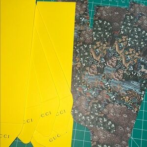 New Collectors item, 6 Gucci Colorful Nature-Themed Tapestry Bookmarks/cards